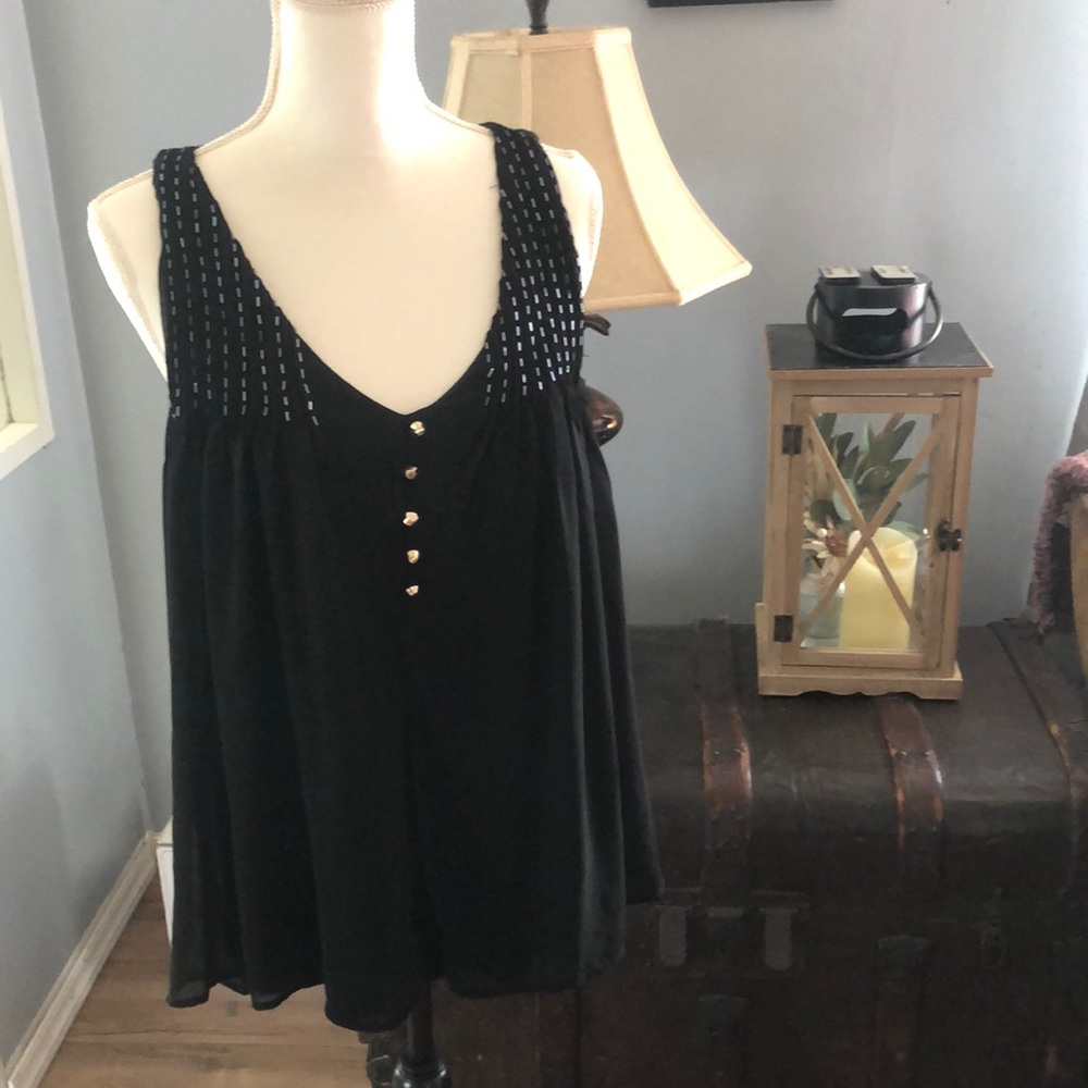Daytrip Ladies Sleeveless Blouse